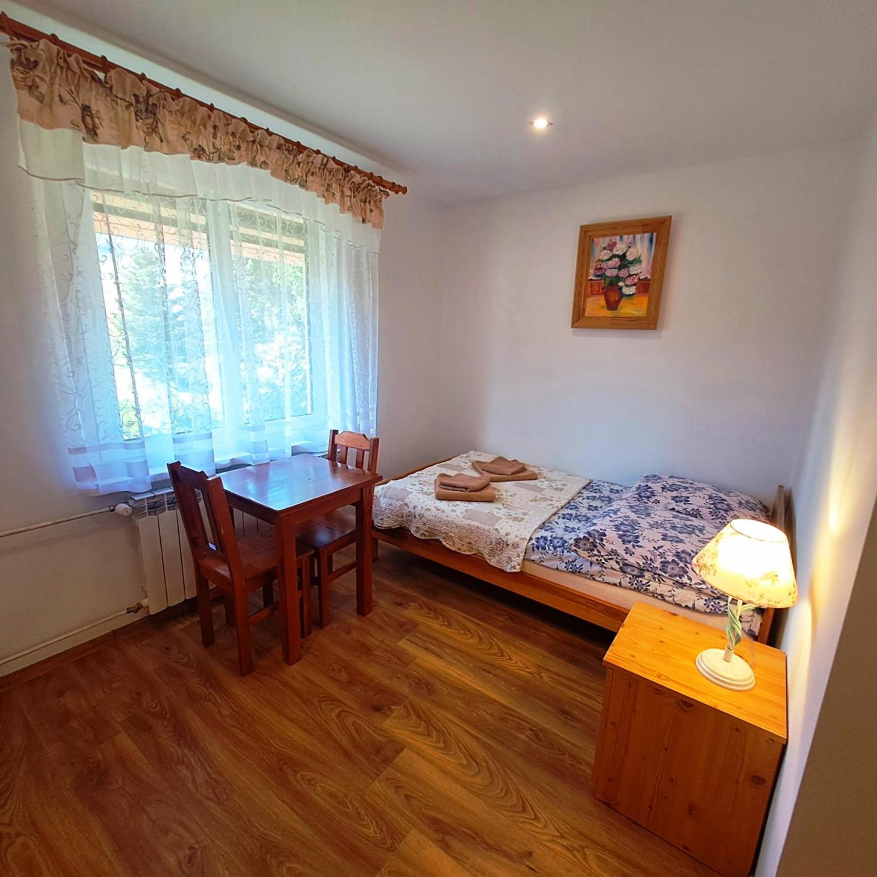 Wichrowe Wzgorza Hotel Strzebowiska Exterior foto